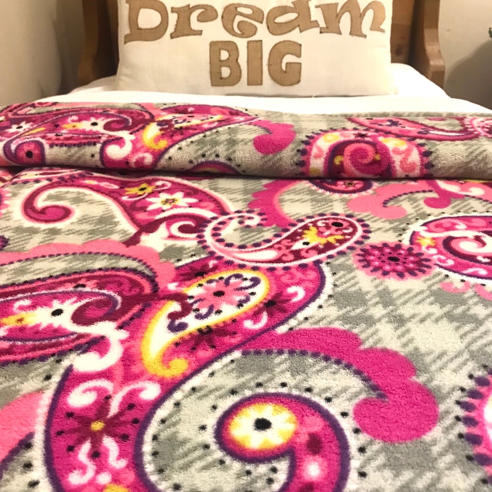 VERA Bradley Blanket, “Paisley Meets Plaid” EUC!